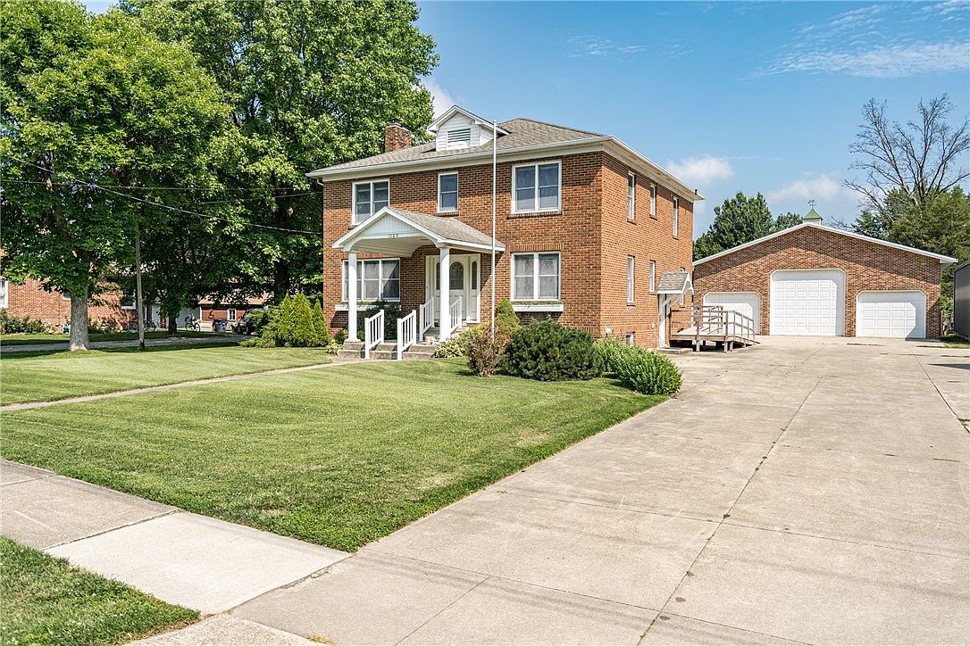 110 E Walnut St, Teutopolis, IL 62467 Zillow