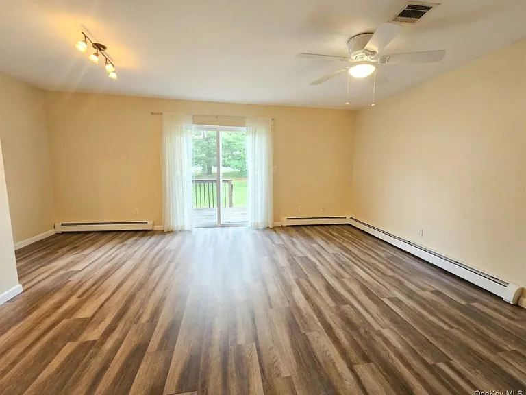 100 Boniface Dr #15D — Photo 8