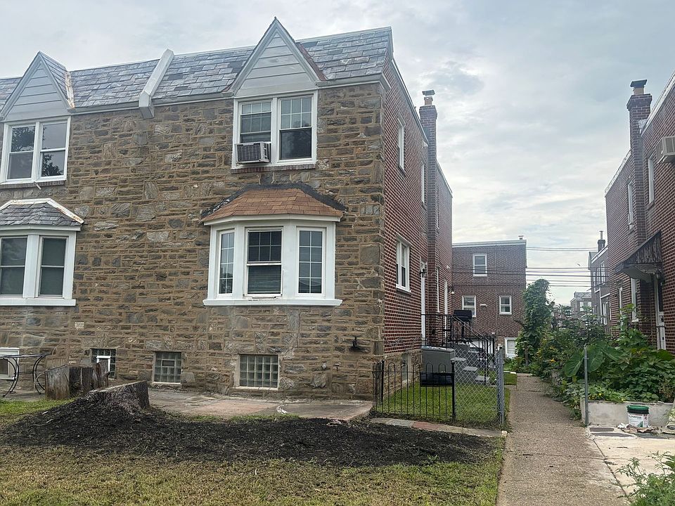 1st image of 1123 Gilham St