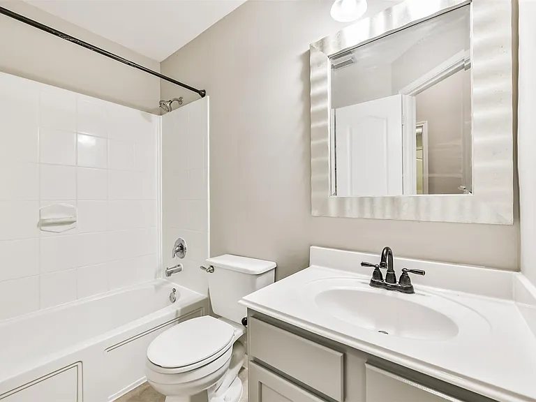 13719 Rolling River Ln — Photo 17