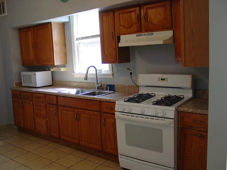 156 S Lasalle St #1 — Photo 8