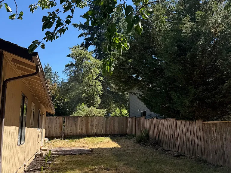 11407 SW 35th Ave — Photo 48