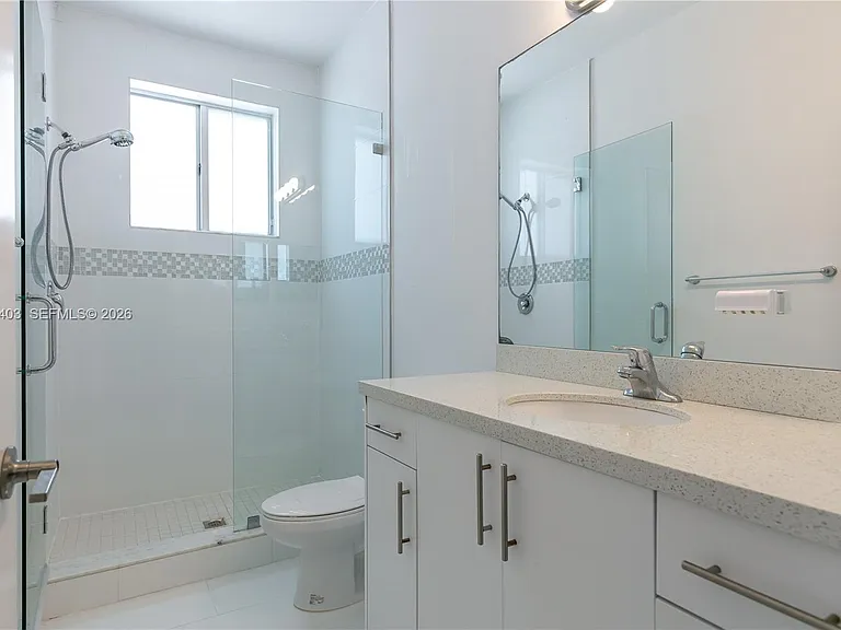 2610 NE 213th St #103 — Photo 26