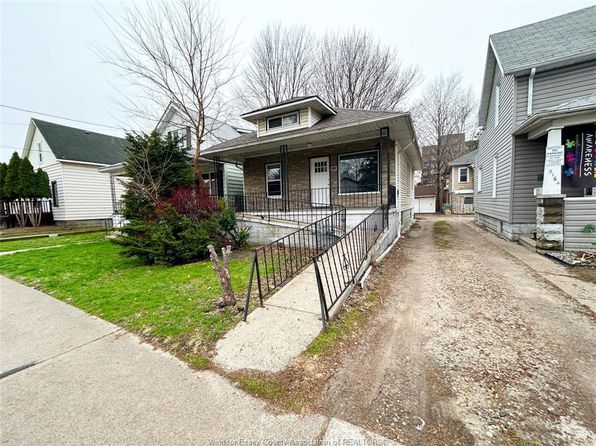 3168 Wyandotte St W, Windsor, ON N9C 1M6