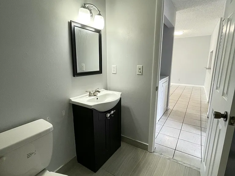 16344 Country Lake Cir — Photo 24