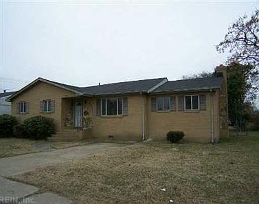 2nd image of 2507 Effingham St