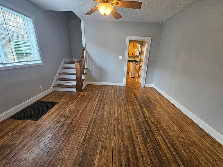 1059 E 14th Ave — Photo 10