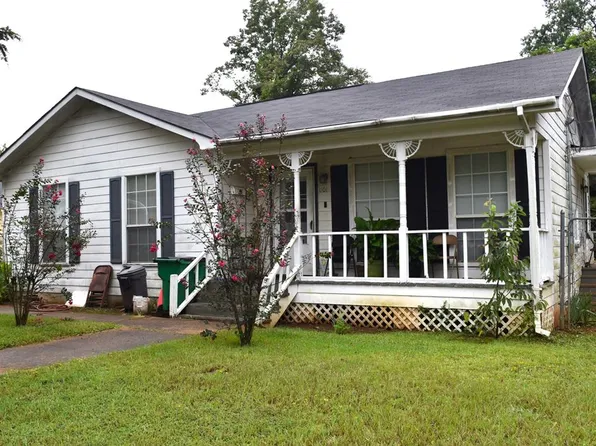 1101 Hickory St, Palestine, TX 75801