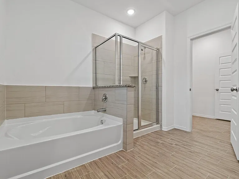 23018 Forebear Dr — Photo 15
