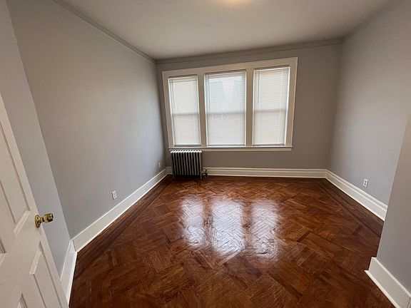3rd image of 112 Paine Ave #2R