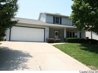 13 Holiday Rd, Springfield, IL 62702