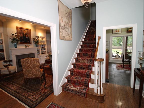 3rd image of 8113 Wyndridge Dr