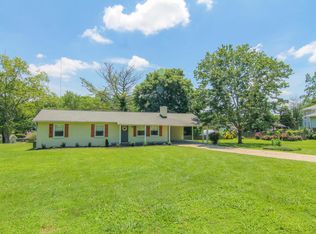 1110 Woodcrest Dr, Knoxville, TN 37918