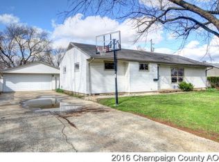 210 Edgebrook Dr, Champaign, IL