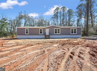 306 Cowboy Rd, Jesup, GA 31545