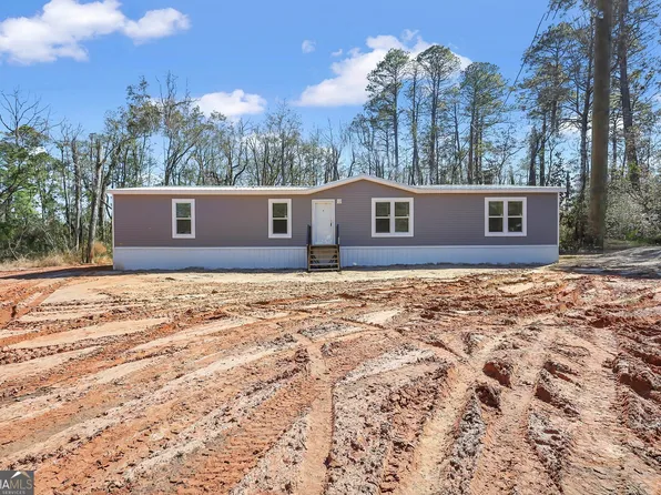 306 Cowboy Rd, Jesup, GA 31545