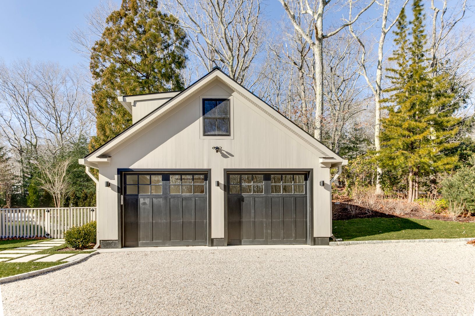 Detached Garage
