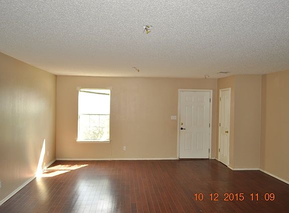 3rd image of 4107 Drury Dr