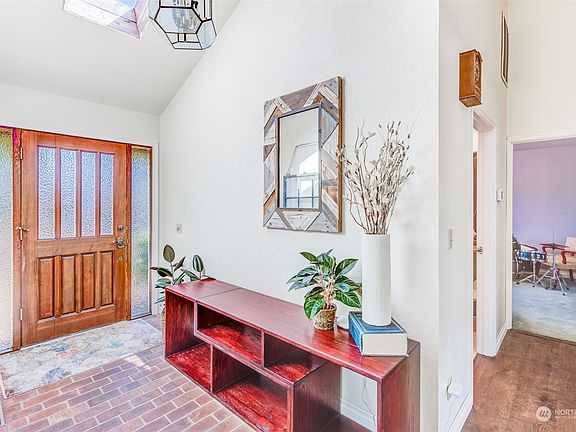 5th image of 134 Alameda Drive