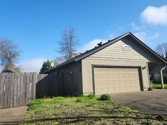 3rd image of 4097 N Clarey St