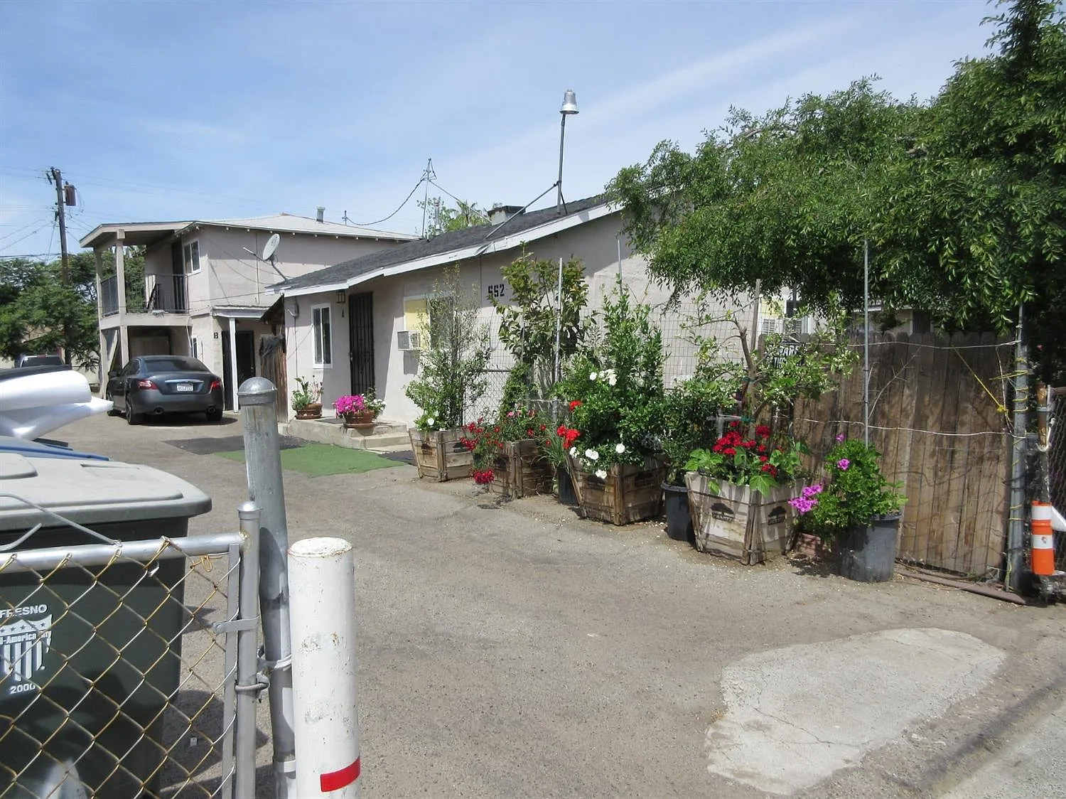 552 S Sierra Vista Ave photo 1