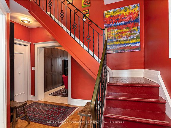 5th image of 257 Perth Ave