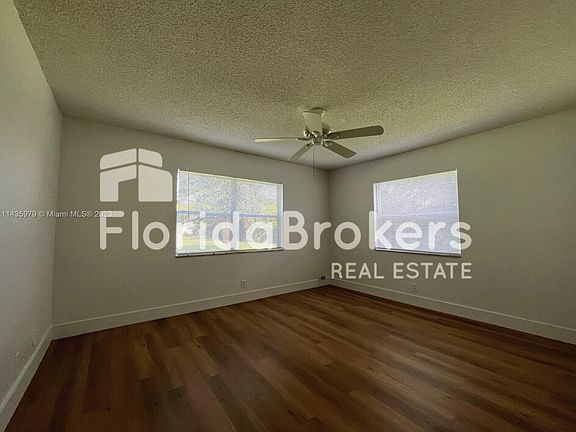 5th image of 5530 Lakewood Cir N #714-304