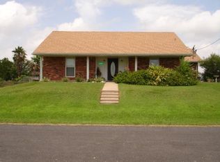 2307 Madison Ave, Port Bolivar, TX 77650