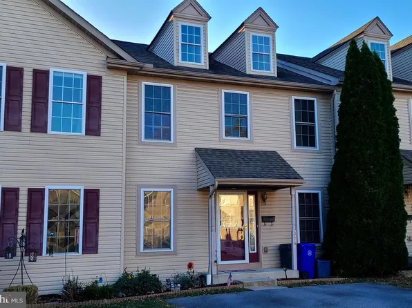 326 Saint Nicholas St, Reading, PA 19607