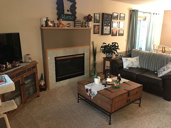 livingfireplace_11012019