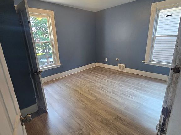 5th image of 280 W Ivy St Floor 1