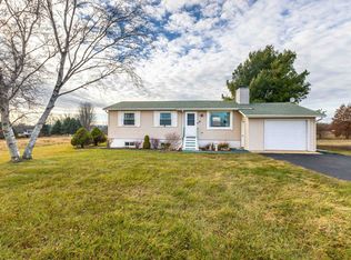 10A125 E Apple Canyon Rd, Apple River, IL