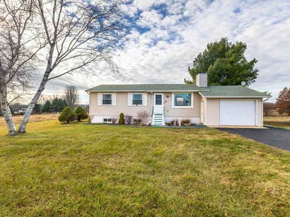 10A125 E Apple Canyon Rd, Apple River, IL 61001