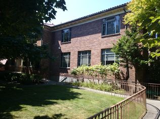 42 Sunnyside Ave N, Seattle, WA 98116