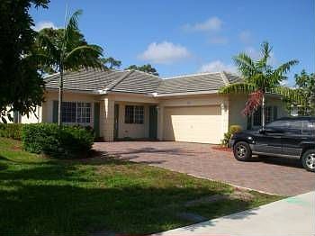 1st image of 601 NW 17th Ave