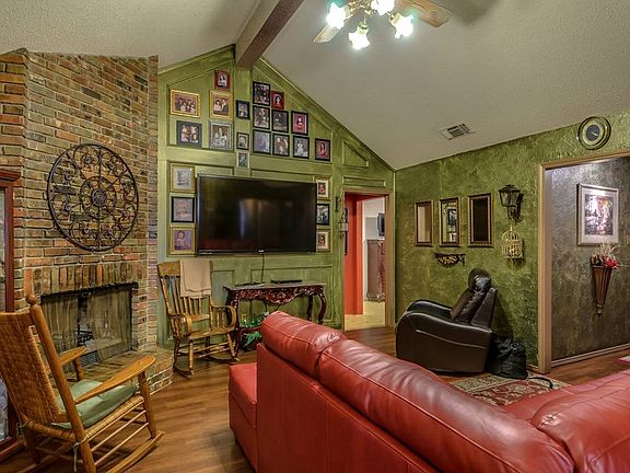 4th image of 6408 Brownlee Ln