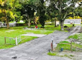 8205 Back Rd, Plant City, FL 33565