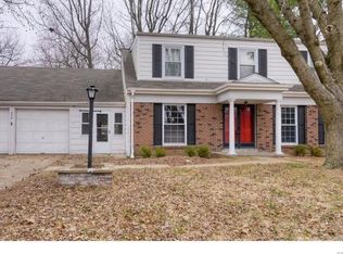 706 Montauban Dr, Saint Louis, MO
