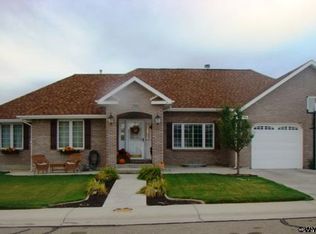 2924 Sun Dance Ln, Rock Springs, WY 82901