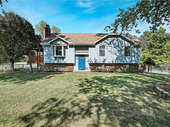 17980 W 191st St, Spring Hill, KS 66083