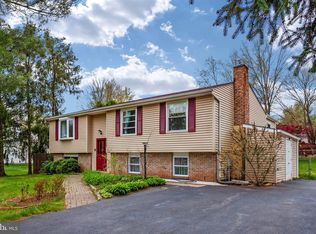 19130 Dowden Cir, Poolesville, MD 20837