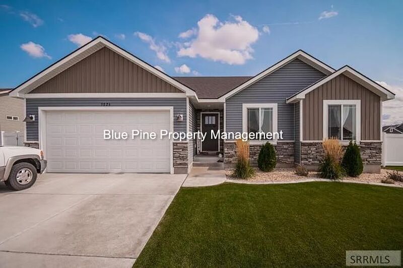 1st image of 3026 N Florian Ave