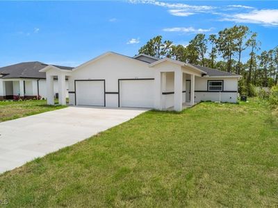 876 Apartment St E, Lehigh Acres, FL, 33974