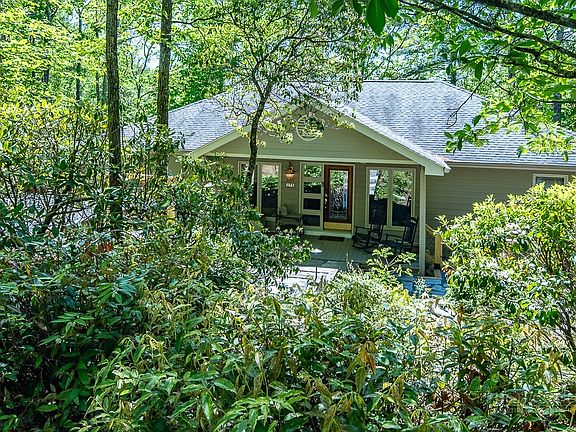 3rd image of 173 Laurel Brook Road