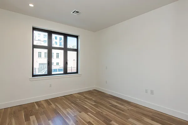 Rented by Nooklyn NYC LLC | media 59