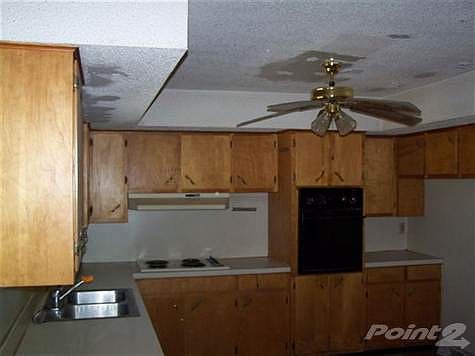 3rd image of 2325 Fair St