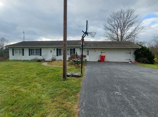 10114 Garis Shop Rd, Hagerstown, MD 21740