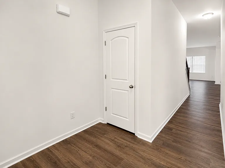 1704 Eagle View Dr — Photo 15