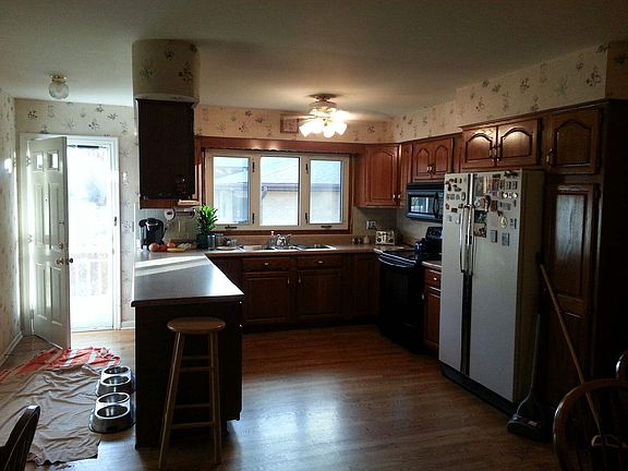 2nd image of 5237 Clausen Ave