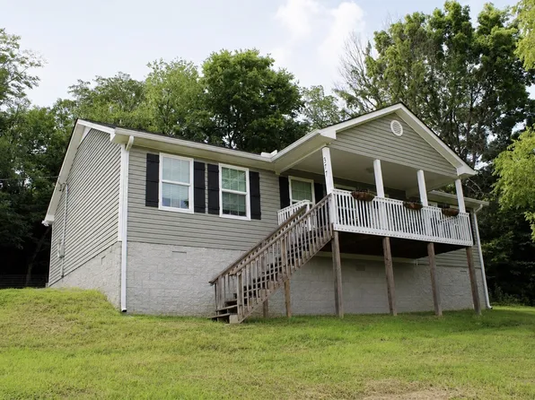 377 Rawls Creek Rd, Gordonsville, TN 38563